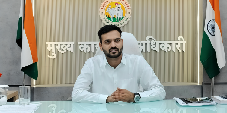 बारावी परीक्षा केंद्राला दिली मुख्य कार्यकारी अधिकारी कुलदीप जंगम यांनी दिली भेट..!