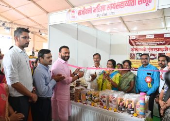 रुक्मिणी महोत्सव व मिनी सरस जिल्हास्तरीय विक्री व प्रदर्शन महोत्सवाचे पालकमंत्री जयकुमार गोरे यांच्या हस्ते उद्घाटन